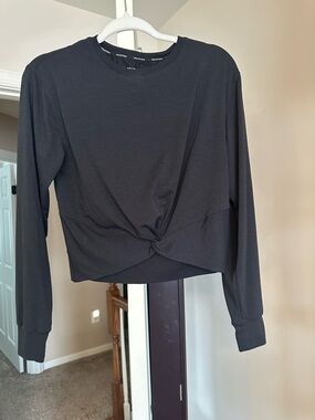 Peloton Long-Sleeve Knot Front Top - Black Size M